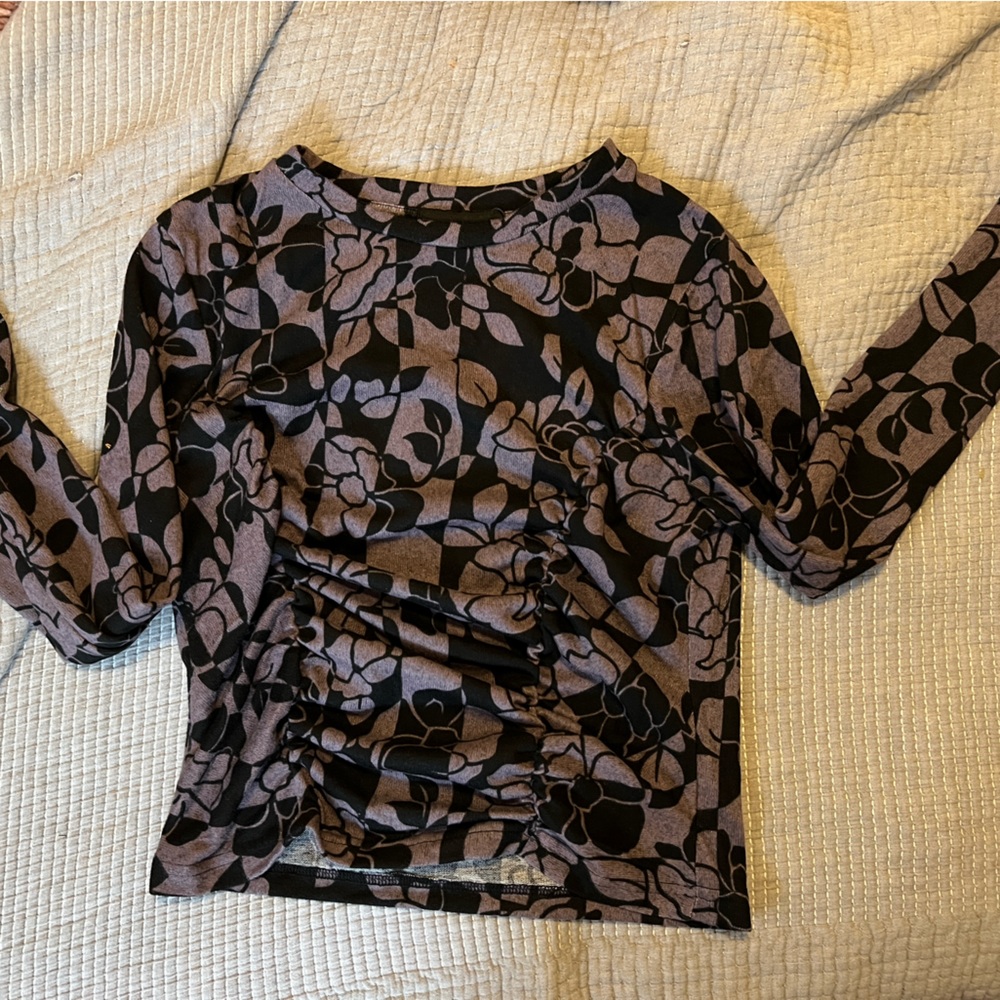 Cropped Long Sleeve Top